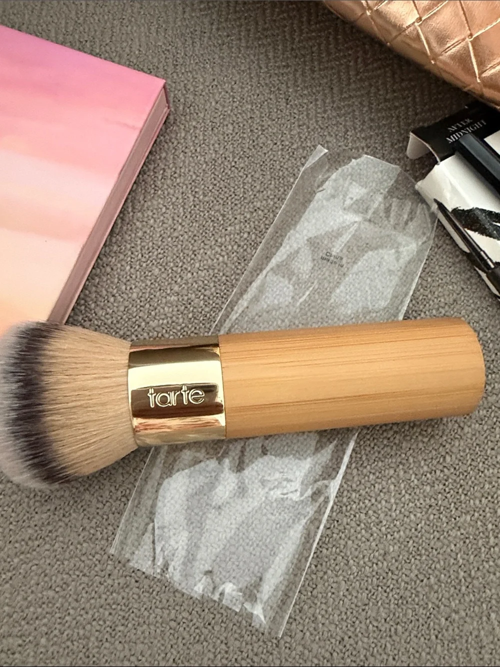 4 piece Tarte & Laura Geller set